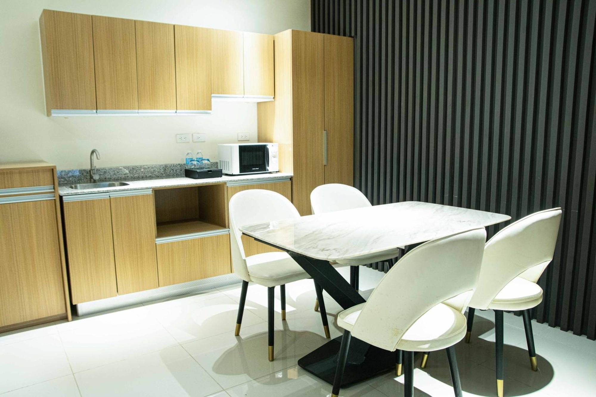 Noble Cebu Hotel Eksteriør billede