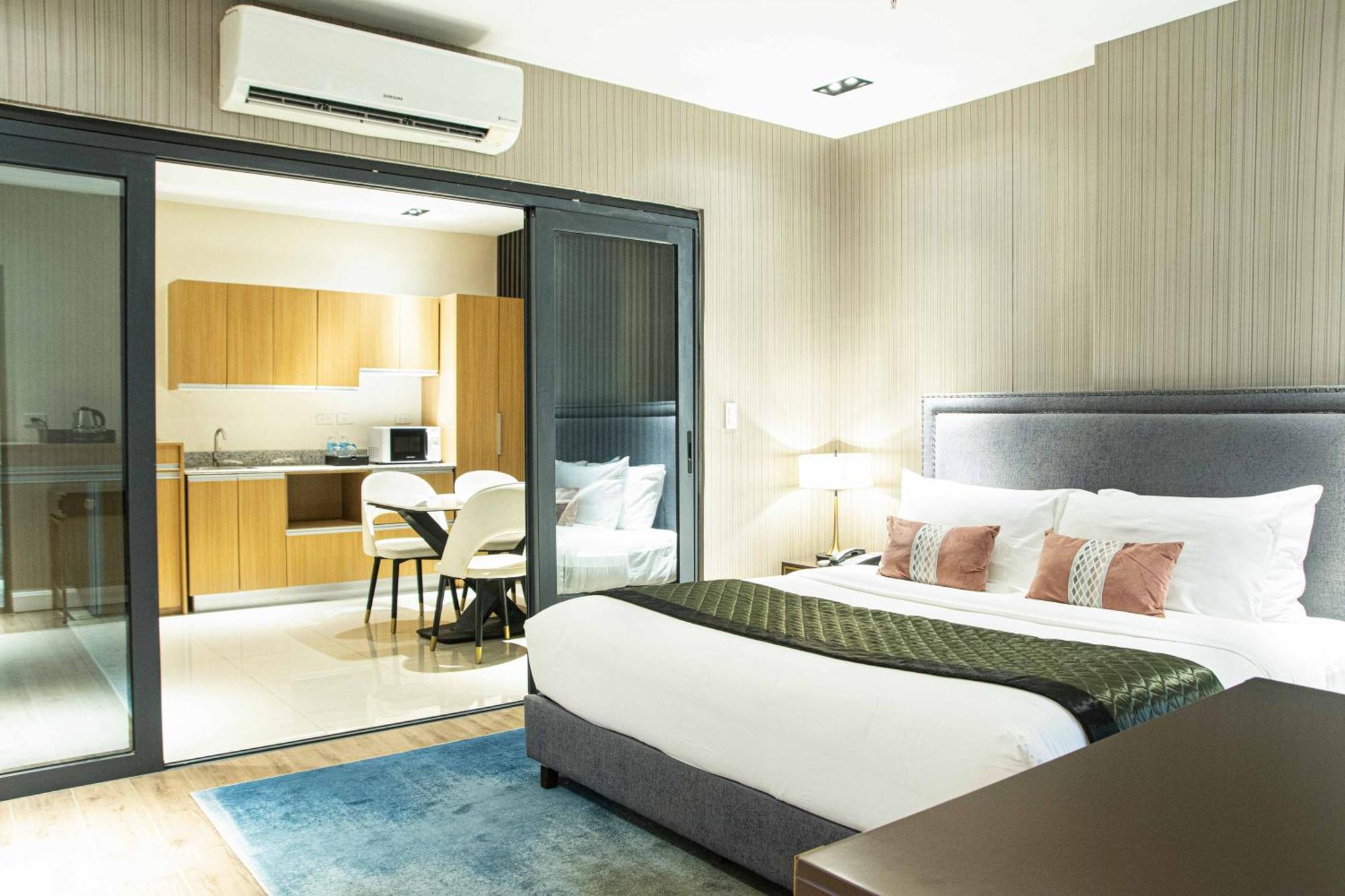 Noble Cebu Hotel Eksteriør billede